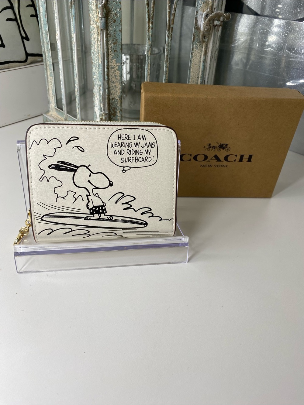 Coach x Peanuts Snoopy Surf Zip Wallet - Picture 2 of 12